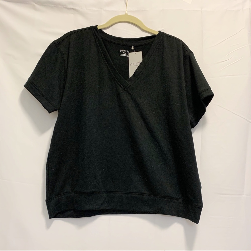 NWT Yummie Damian V-neck tshirt